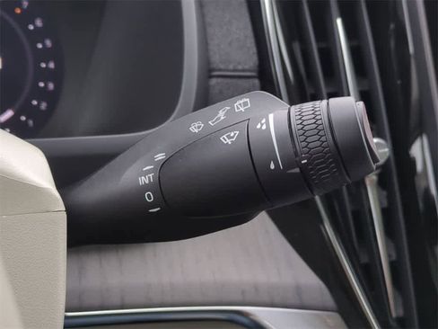 New 2026 Volvo XC90 B6 Ultra image 25