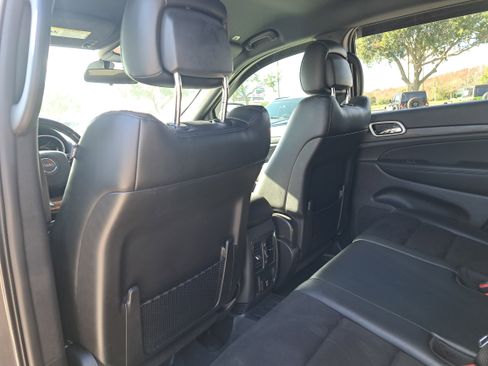 Used 2021 Jeep Grand Cherokee Laredo X image 11