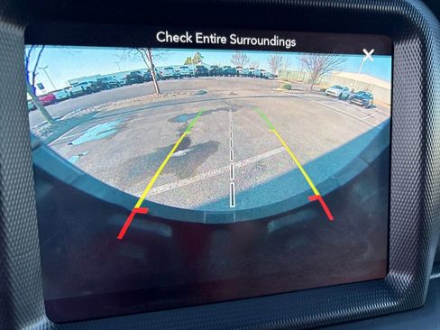 Used 2018 Jeep Wrangler Unlimited Sahara image 31