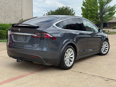Used 2018 Tesla Model X 100D image 5