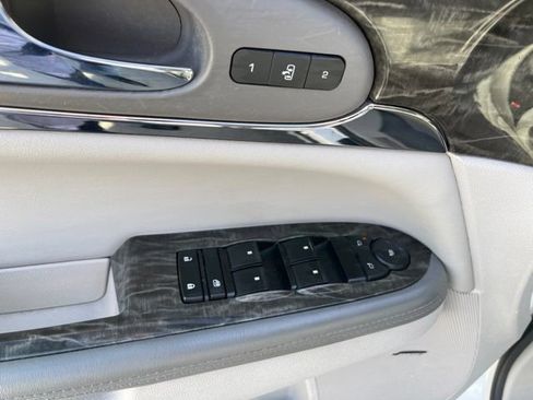 Used 2014 Buick Enclave Leather AWD/4WD image 16