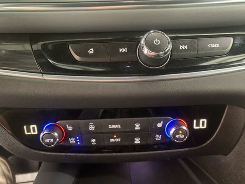 Used 2023 Buick Enclave Premium FWD image 25