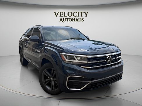 Used 2022 Volkswagen Atlas Cross Sport SEL R-Line AWD/4WD image 1