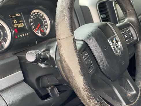 Used 2017 RAM 1500 Express AWD/4WD image 34