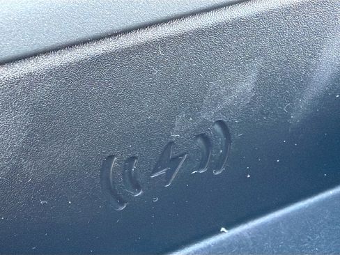 New 2026 Land Rover Defender 130 X-Dynamic SE image 30