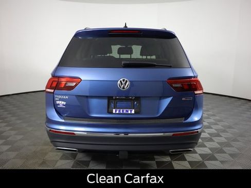 Used 2020 Volkswagen Tiguan SE w/ Panoramic Sunroof Package image 6