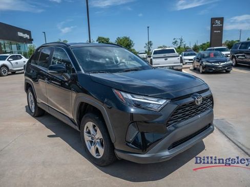 Used 2023 Toyota RAV4 XLE w/ XLE Grade Weather Package AWD/4WD image 7