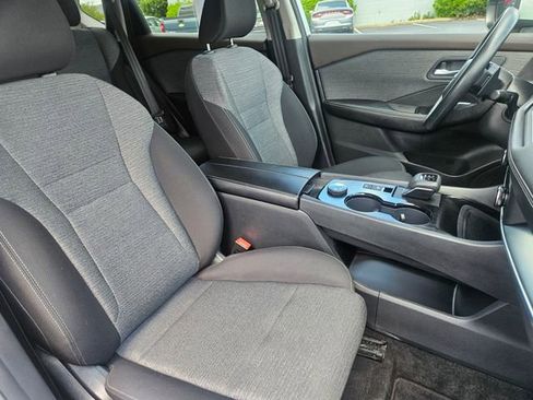 Used 2023 Nissan Rogue SV AWD/4WD image 18