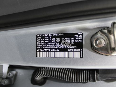 Used 2019 Porsche Cayenne image 48