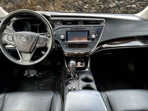 Used 2015 Toyota Avalon XLE image 14