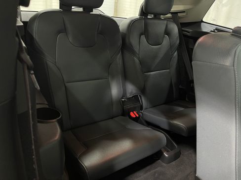Used 2020 Volvo XC90 T6 Momentum image 33