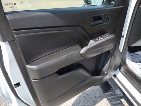 Used 2023 Chevrolet Colorado W/T w/ Safety Package RWD image 12