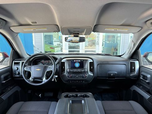 Used 2018 Chevrolet Silverado 1500 LT w/ All Star Edition AWD/4WD image 33