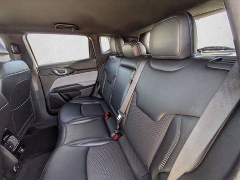 Used 2024 Jeep Compass Latitude AWD/4WD image 13