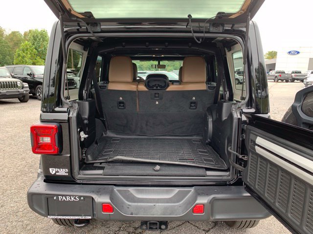 Used 2022 Jeep Wrangler Unlimited Sahara AWD/4WD image 26
