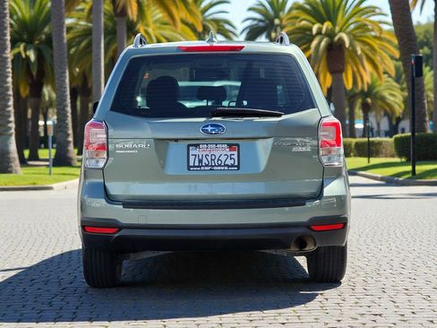 Used 2017 Subaru Forester 2.5i w/ Alloy Wheel Package image 6