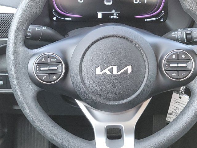 Certified 2025 Kia Soul LX w/ LX Technology Package FWD image 12