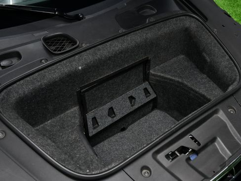 Used 2011 Audi R8 V10 image 21