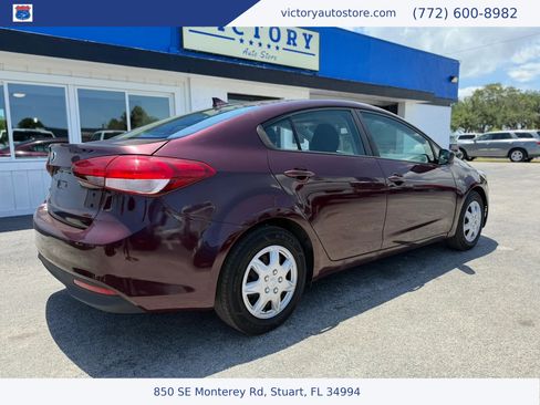 Used 2017 Kia Forte LX FWD image 5