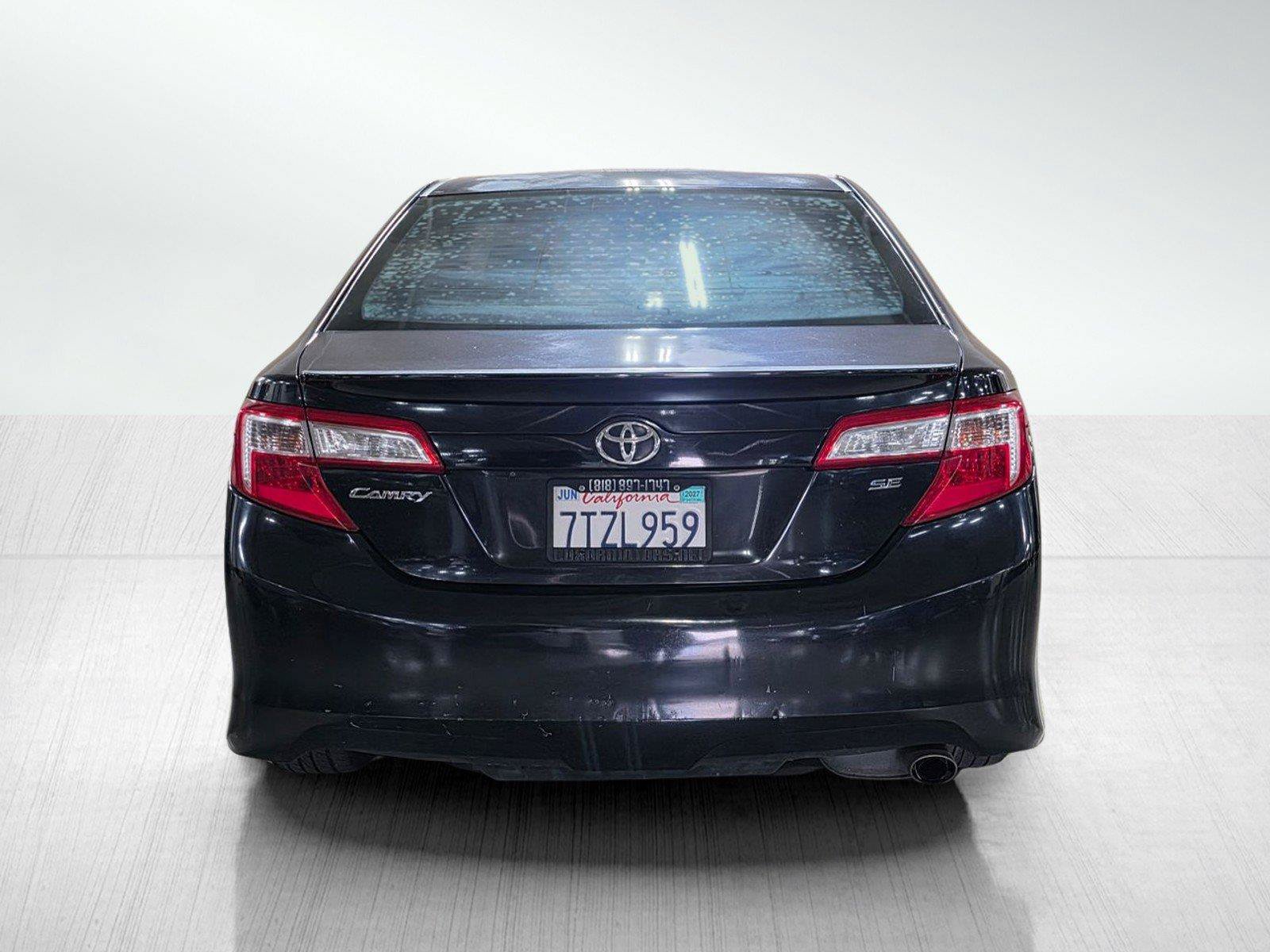 Used 2014 Toyota Camry SE w/ Fleet Convenience Package FWD image 6
