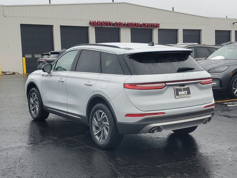 New 2026 Lincoln Corsair Premiere image 3