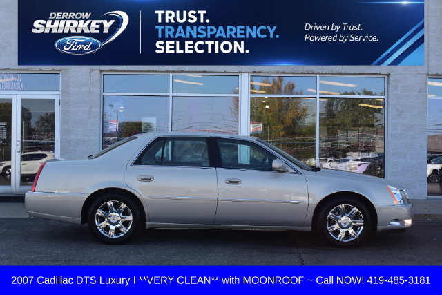 Used 2007 Cadillac DTS Luxury I w/ Sun And Sound Package FWD image 3