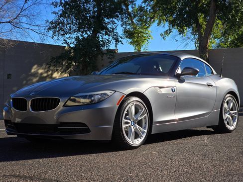 Used 2009 BMW Z4 sDrive30i image 7