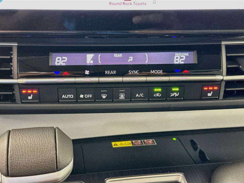 Certified 2026 Toyota Sienna XLE FWD image 16