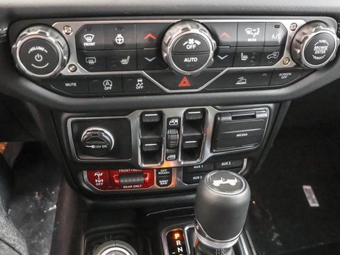 New 2026 Jeep Wrangler Unlimited Rubicon image 18