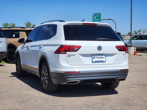 Used 2018 Volkswagen Tiguan SEL FWD image 3