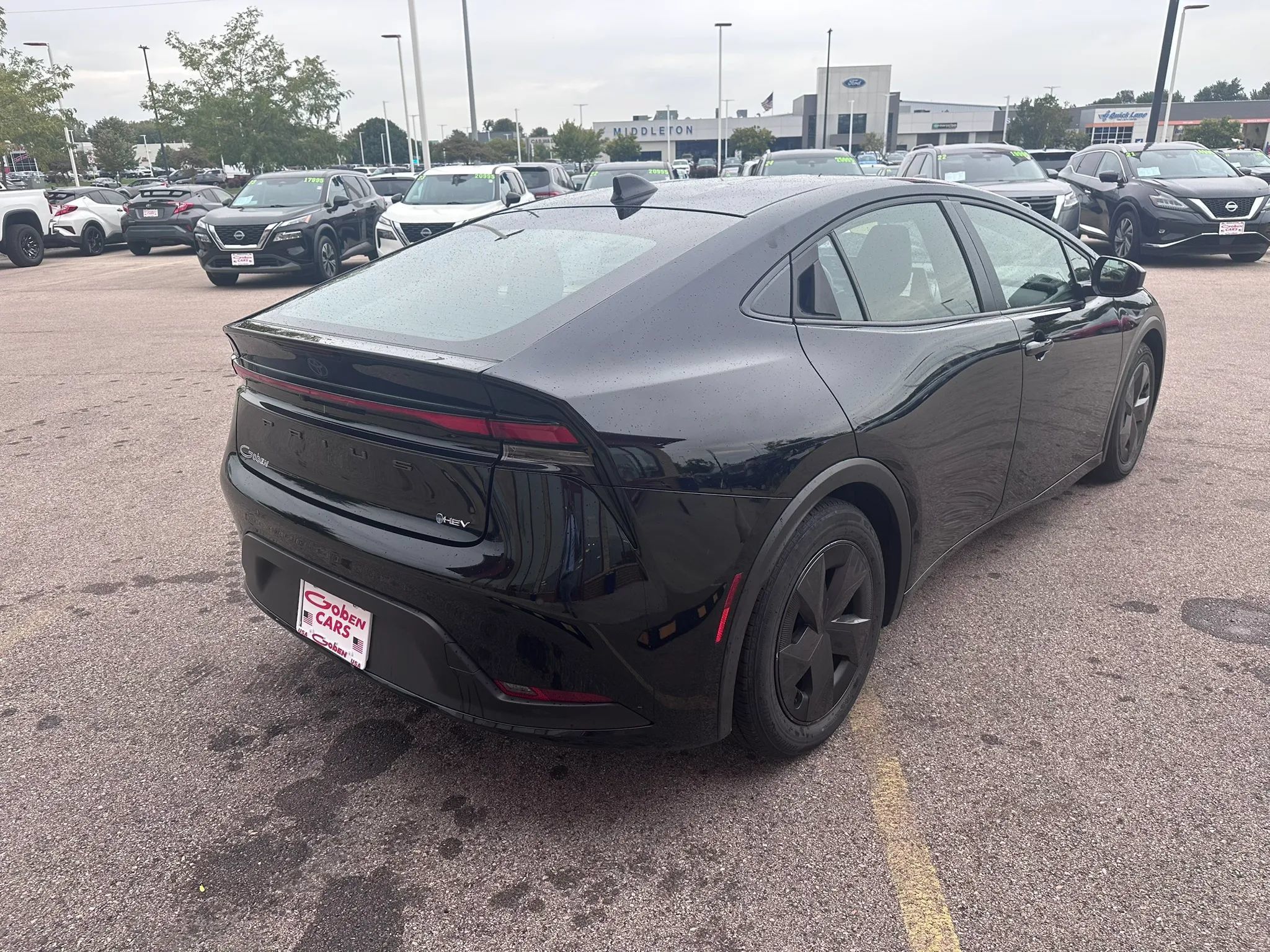 Used 2025 Toyota Prius LE FWD image 5
