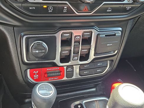 Used 2022 Jeep Gladiator Mojave w/ Trailer Tow Package AWD/4WD image 30