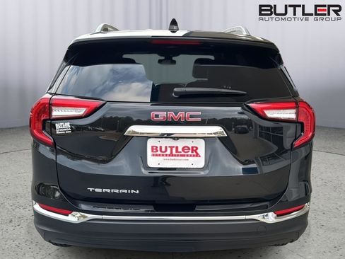 Used 2024 GMC Terrain SLT image 4