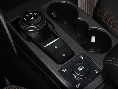 Used 2022 Ford Bronco Sport Badlands image 14