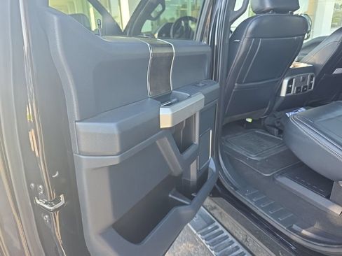 Used 2022 Ford F250 Lariat w/ Lariat Ultimate Package AWD/4WD image 24