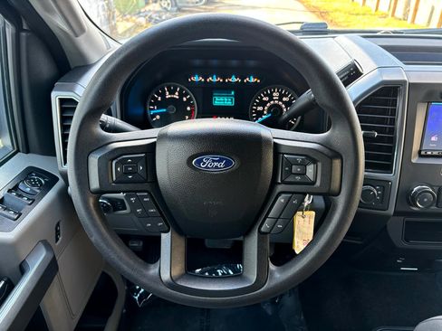 Used 2017 Ford F150 XLT image 30