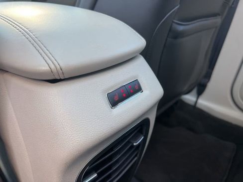 Used 2019 Lincoln MKC Select w/ Select Plus Package image 31