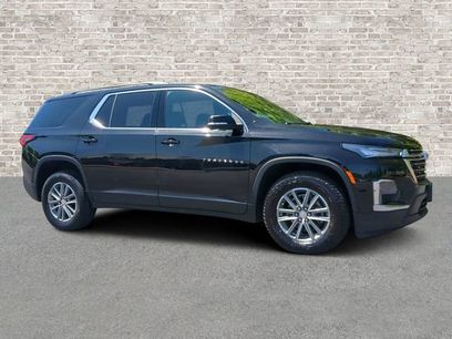 Used 2023 Chevrolet Traverse LT