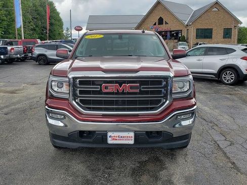 Used 2017 GMC Sierra 1500 SLE w/ SLE Value Package AWD/4WD image 2
