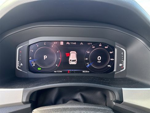 Used 2023 Volkswagen Atlas Cross Sport SEL Premium R-Line image 17