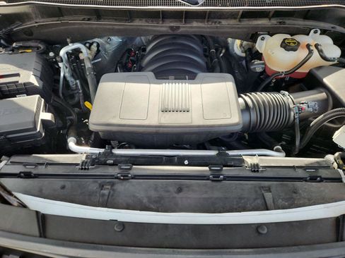 Used 2024 Chevrolet Suburban RST w/ Luxury Package AWD/4WD image 31