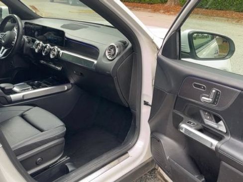 Used 2021 Mercedes-Benz GLB 250 image 10