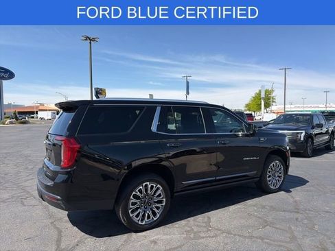 Used 2023 GMC Yukon Denali Ultimate AWD/4WD image 5