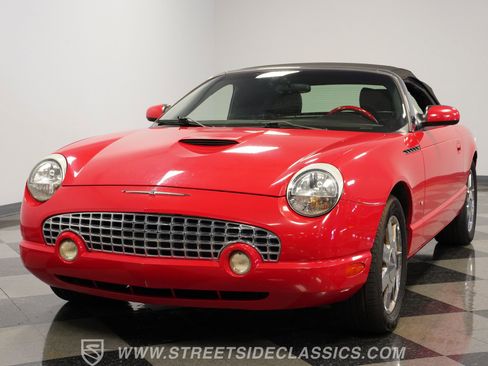 Used 2003 Ford Thunderbird image 18