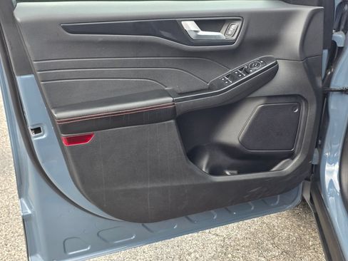 Used 2025 Ford Escape ST-Line Select AWD/4WD image 13