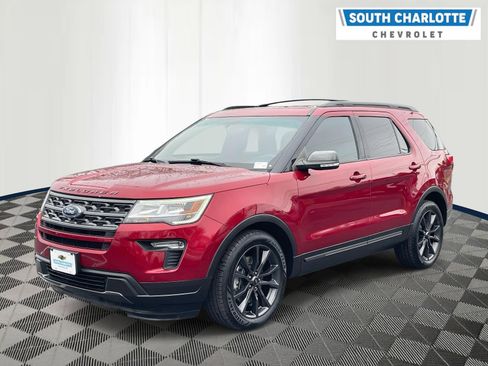 Used 2019 Ford Explorer XLT w/ Equipment Group 202A image 3