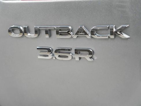 Used 2017 Subaru Outback 3.6R Limited AWD/4WD image 51