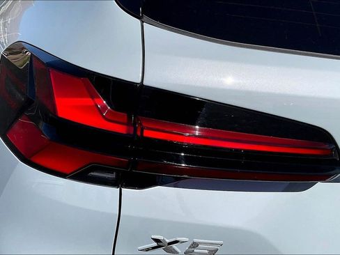 New 2026 BMW X5 xDrive50e w/ M Sport Package AWD/4WD image 23