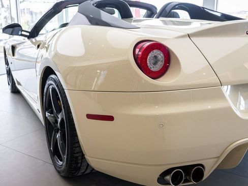 Used 2011 Ferrari 599 SA Aperta image 31