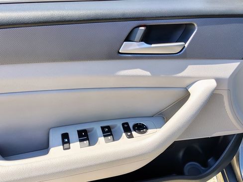 Used 2018 Hyundai Sonata SEL w/ Cargo Package FWD image 16